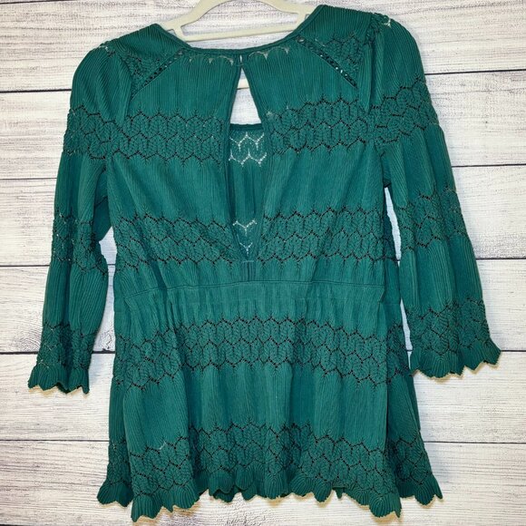 Free‎ People Women's Small Hunter Green Crochet 3/4 Sleeve Open Back Boho Blouse - Picture 2 of 7
